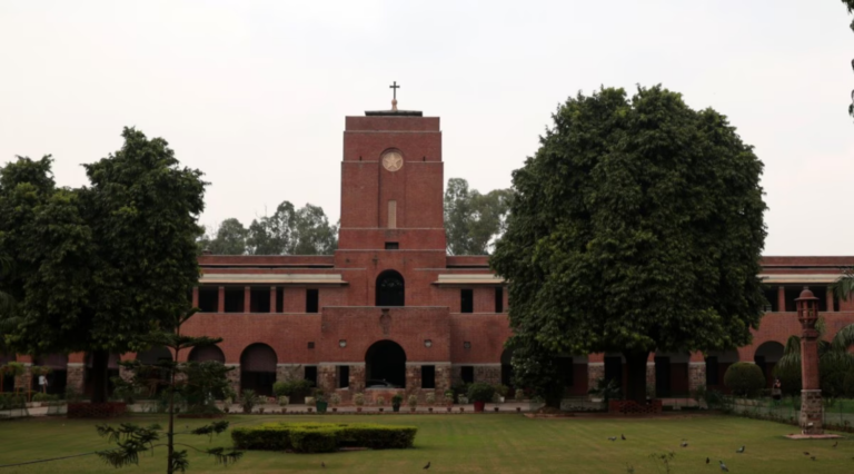 DU to name new colleges, centres after Atal Bihari Vajpayee, Arun Jaitley, Amartya Sen among others